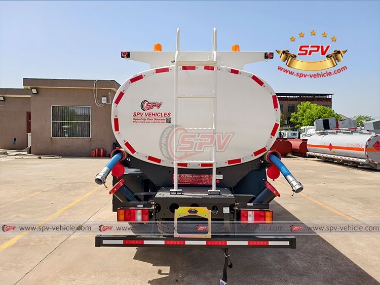 80,00 Litres Highway Fuel Supply Truck Sinotruk - Rear Side